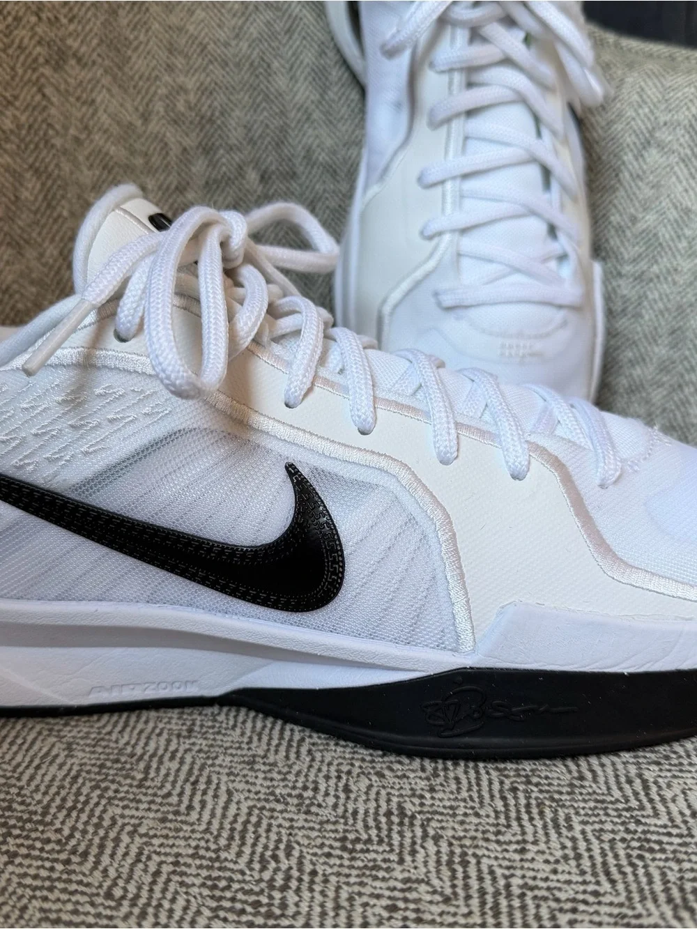 Nike Sabrina 2 Men's Basketball Shoes - White/Black